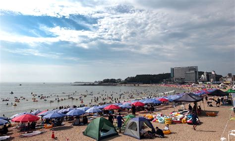 을왕리 해수욕장, 바다의 노래가 들리는 곳에서 달콤한 파인애플을 먹으며 생각하는 인생의 의미